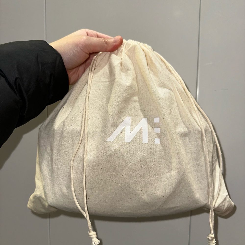 NEW Monos Metro Sling Belt Bag: Ivory - Picture 3 of 9